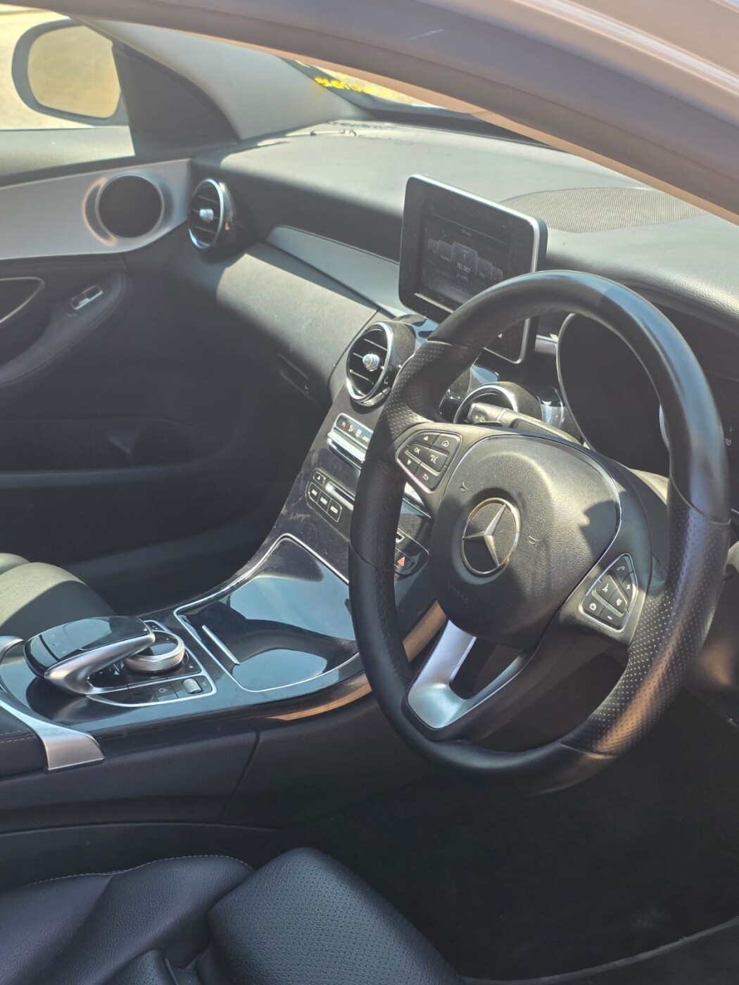 2015 Mercedes Benz C180 photo 3