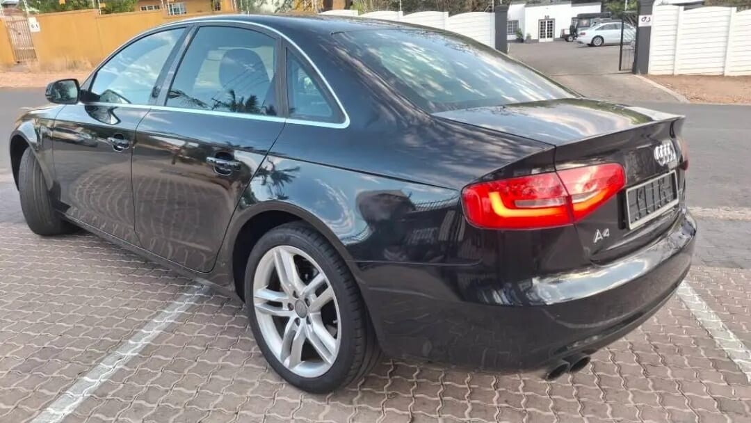 2015 Audi A4 photo 6