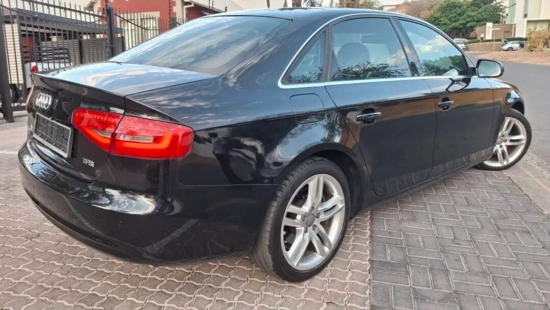 2015 Audi A4 photo 5