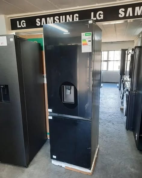 Hisense Dispenser Freezer photo 1