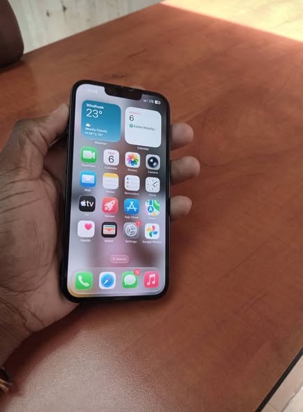 IPhone 13 128gig photo 2