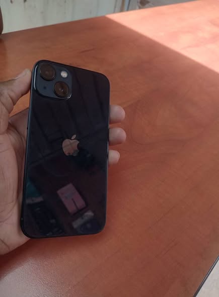 IPhone 13 128gig photo 1