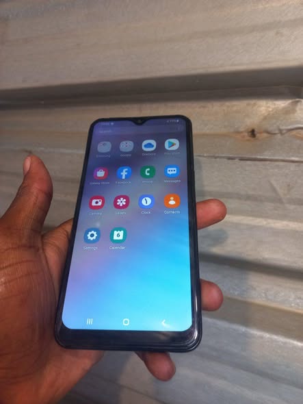 Samsung A10s photo 2