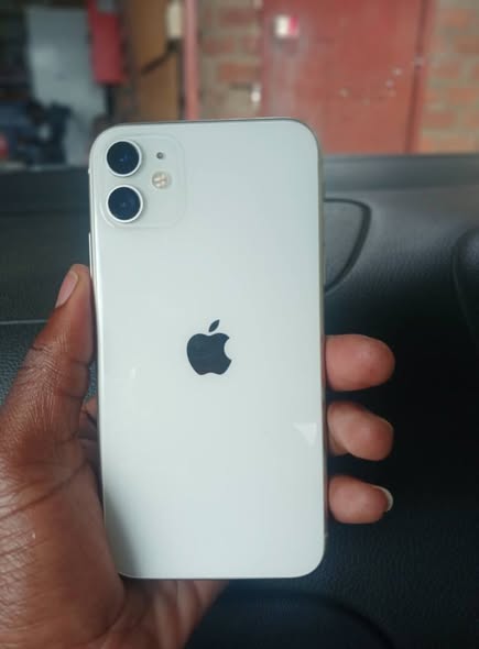 IPhone 11 photo 4