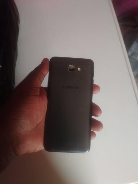 Samsung galaxy j5 prime photo 2