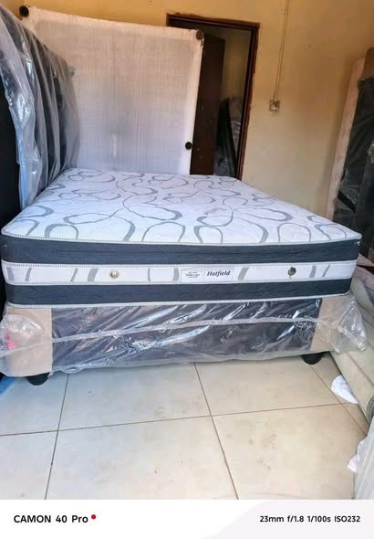 Double and Queen Beds photo 5