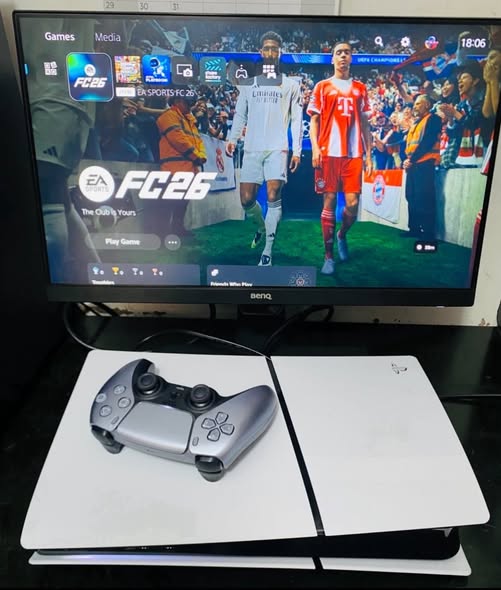 PS5 slim ( Digital edition ) photo 2