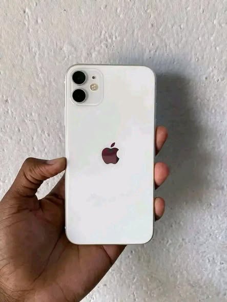 IPHONE 11 photo 2
