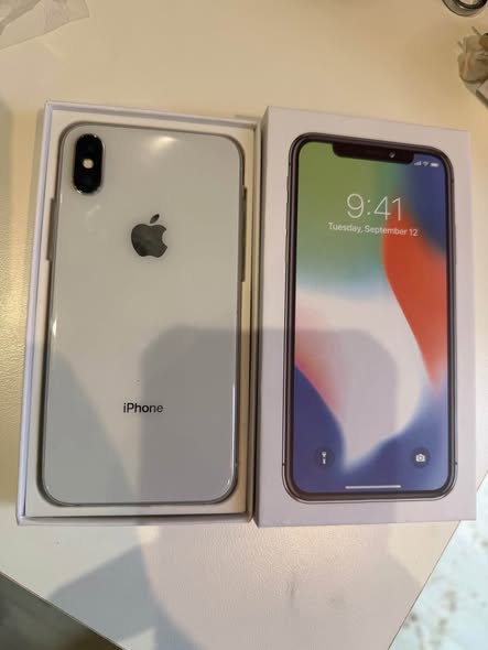 iPhone X 256GB photo 1