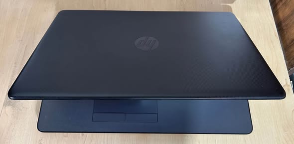 HP laptop photo 3