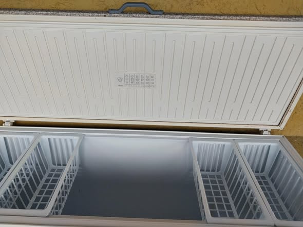 Defy deep freezer for sale 530L photo 3