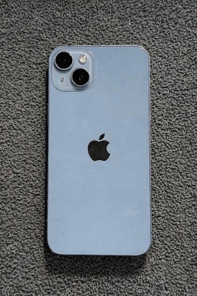 iPhone 14 Plus photo 2