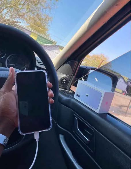 iPhone 11 photo 3