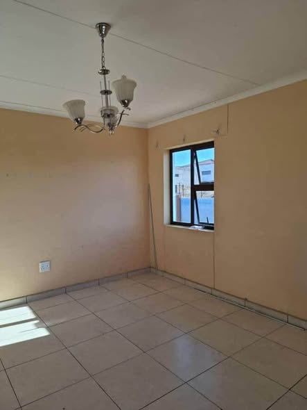 3 bedroom house for sale photo 4