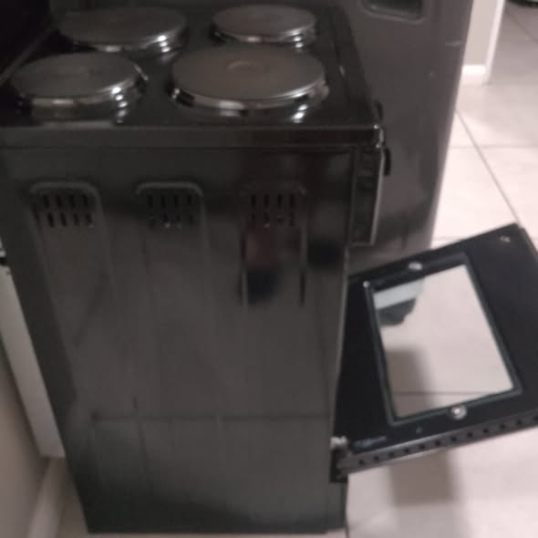4 Plate Stove photo 3