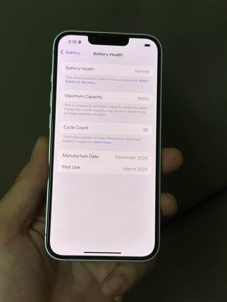 iPhone 16  512GB photo 3