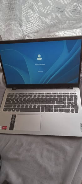 Lenovo ideapad photo 4