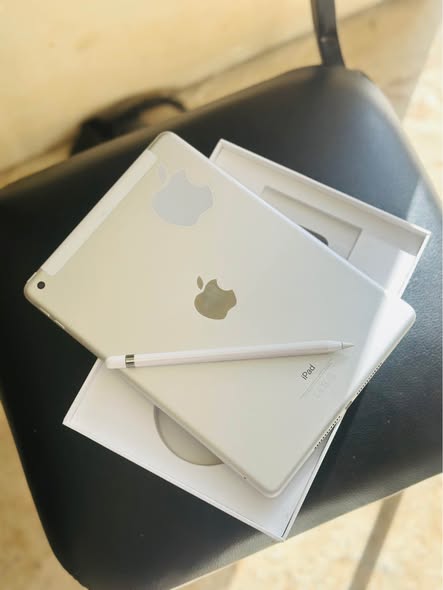 iPad 6th generation photo 1