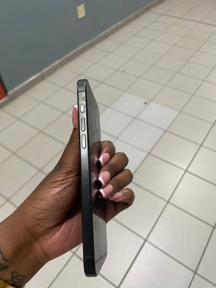 Iphone 15 pro max 256gb photo 2
