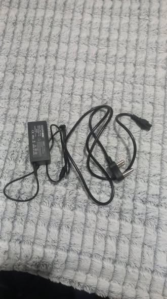 Pc charger photo 1