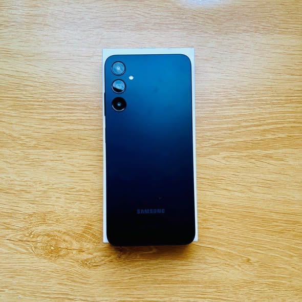 SAMSUNG A05s photo 2