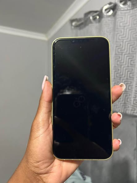 iPhone 14 Plus photo 1