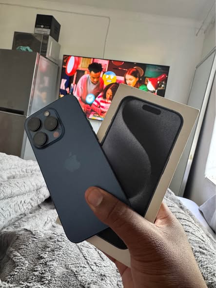 iPhone 15 pro photo 3