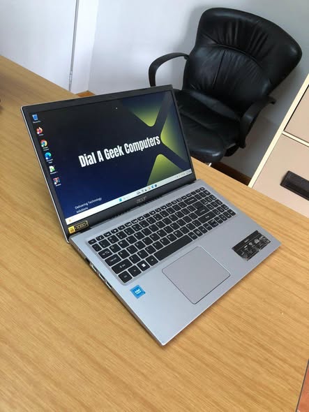 Laptop photo 1