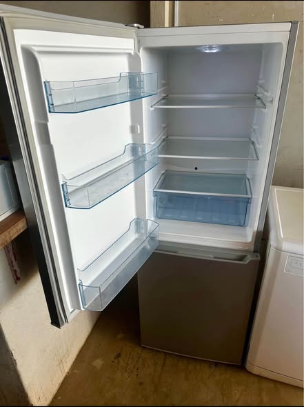 Hisense Fridge photo 1