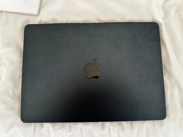 Macbook air m2 photo 1