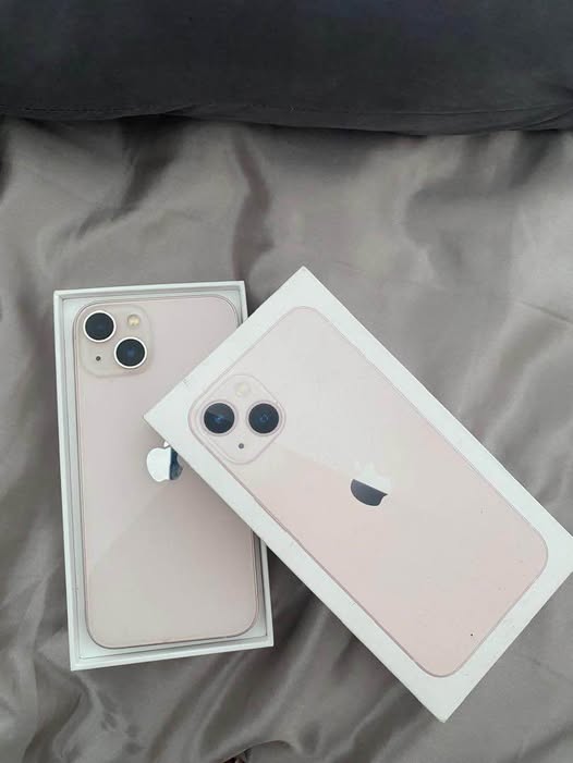 iPhone 13 photo 1