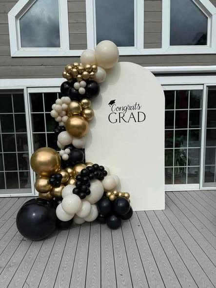 Graduation decoration photo 1