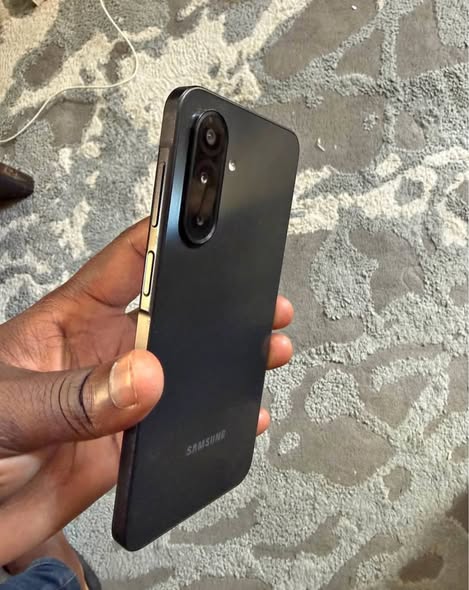 Samsung A17 128gig photo 4