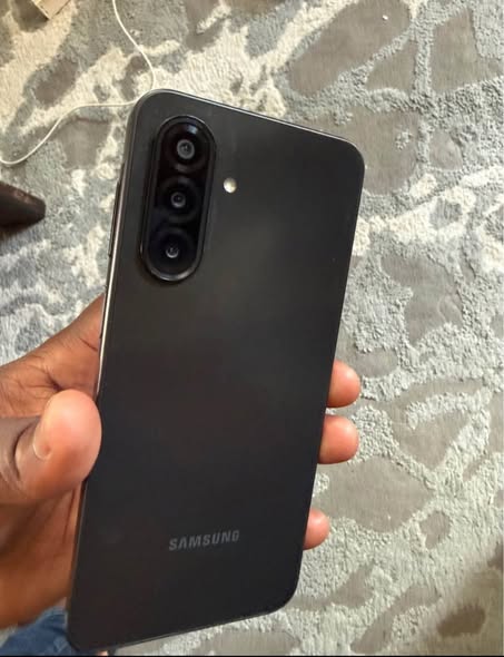 Samsung A17 128gig photo 5