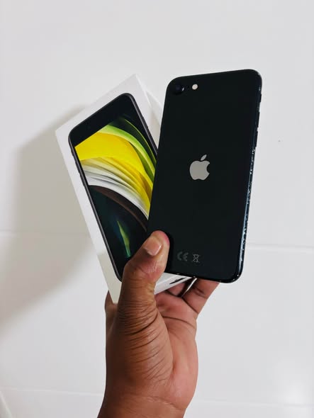 IPHONE SE(256GB)2nd Gen photo 5