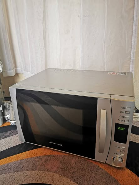 KELVINATOR MICROWAVE 34L photo 3