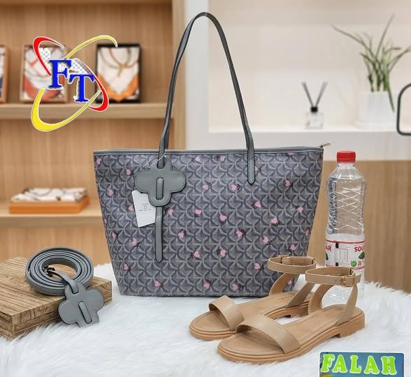 Handbags photo 4