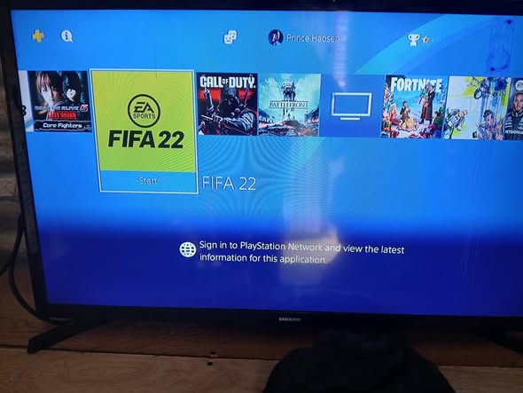 PS4 Slim photo 5
