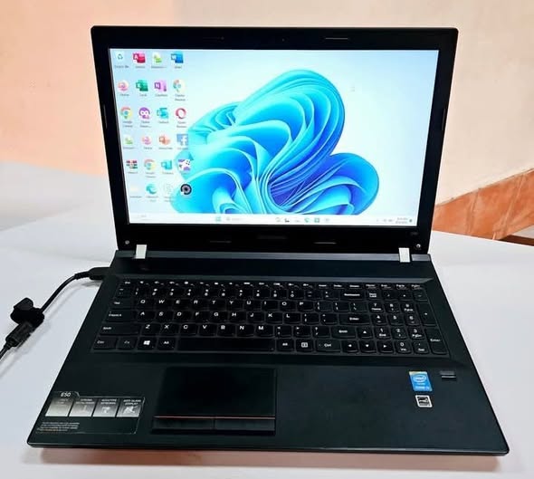 Lenovo laptop photo 1
