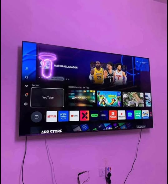 Hisense 75 inch Smart TV photo 3