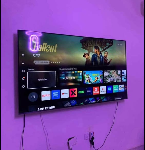Hisense 75 inch Smart TV photo 4