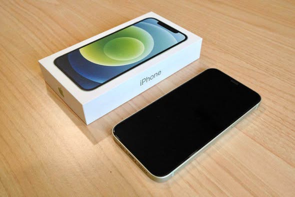 iPhone 12 photo 2