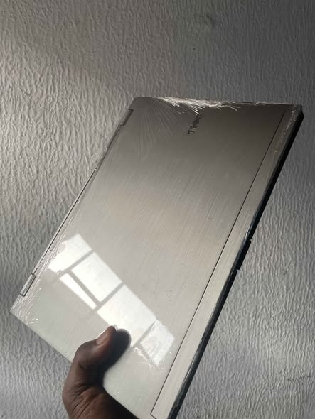 UK used Dell latitude E6410 distress photo 1