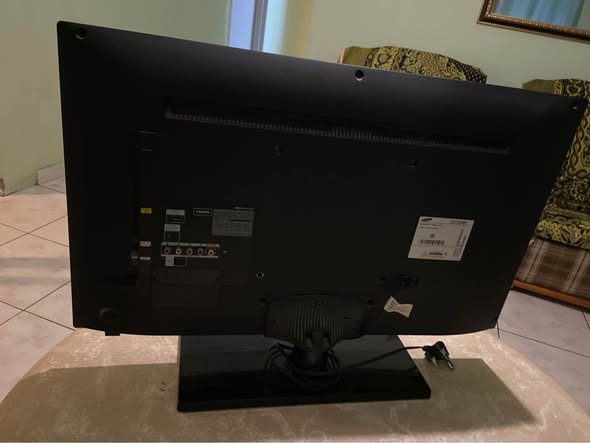 Samsung 32 inch normal TV photo 3