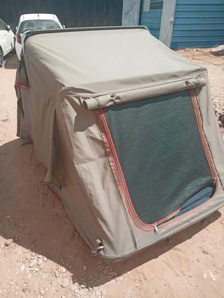 ROOF top tent photo 3