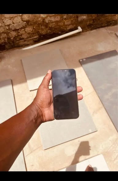 IPHONE 11  128GB photo 1