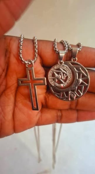 High quality necklaces photo 2