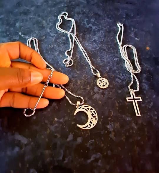 High quality necklaces photo 3