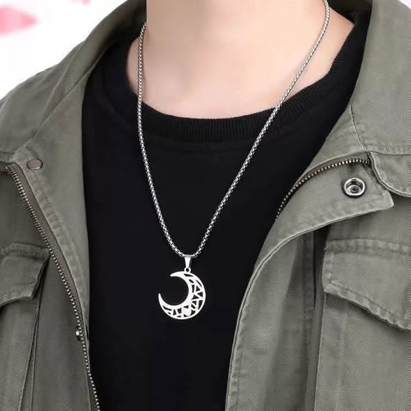 High quality necklaces photo 1