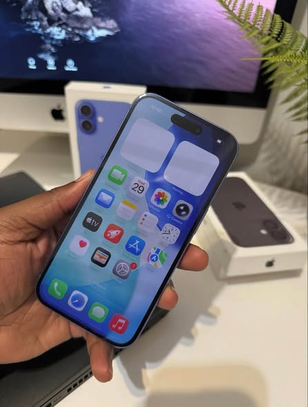 iPhone 16 plus 128GB photo 1